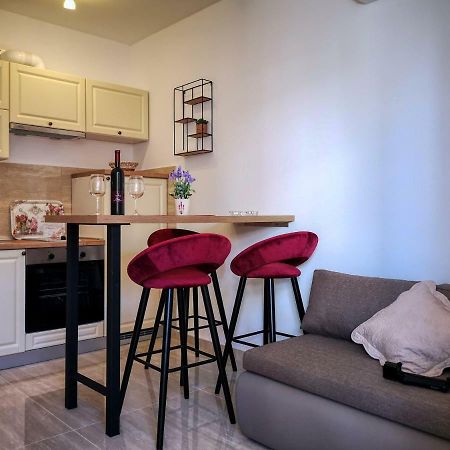 Apartman Ante Sukošan Buitenkant foto