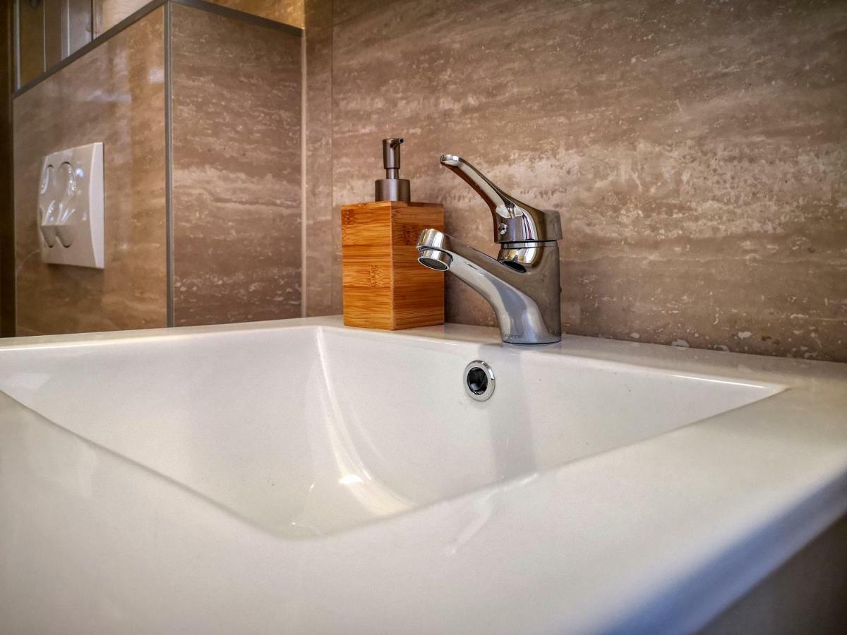 Apartman Ante Sukošan Buitenkant foto