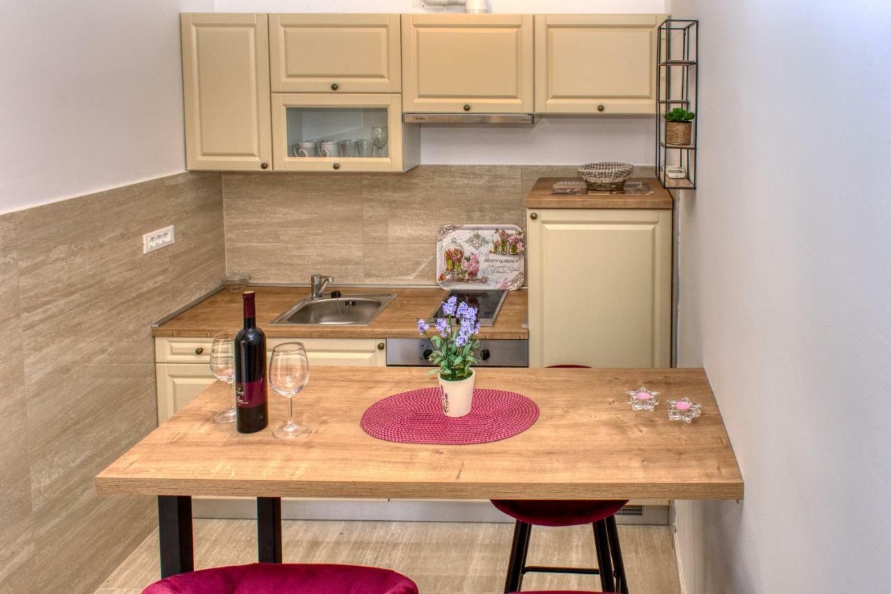 Apartman Ante Sukošan Buitenkant foto